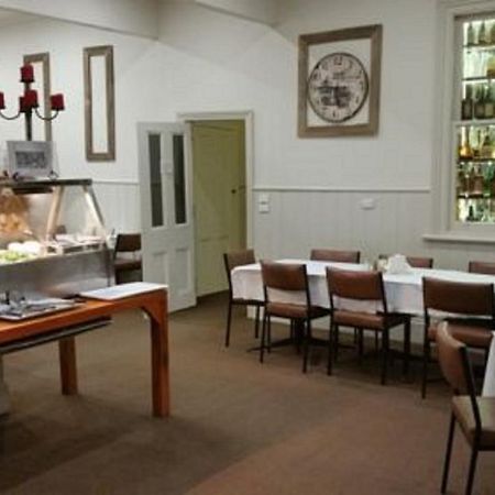 Royal Hotel Snake Valley Экстерьер фото