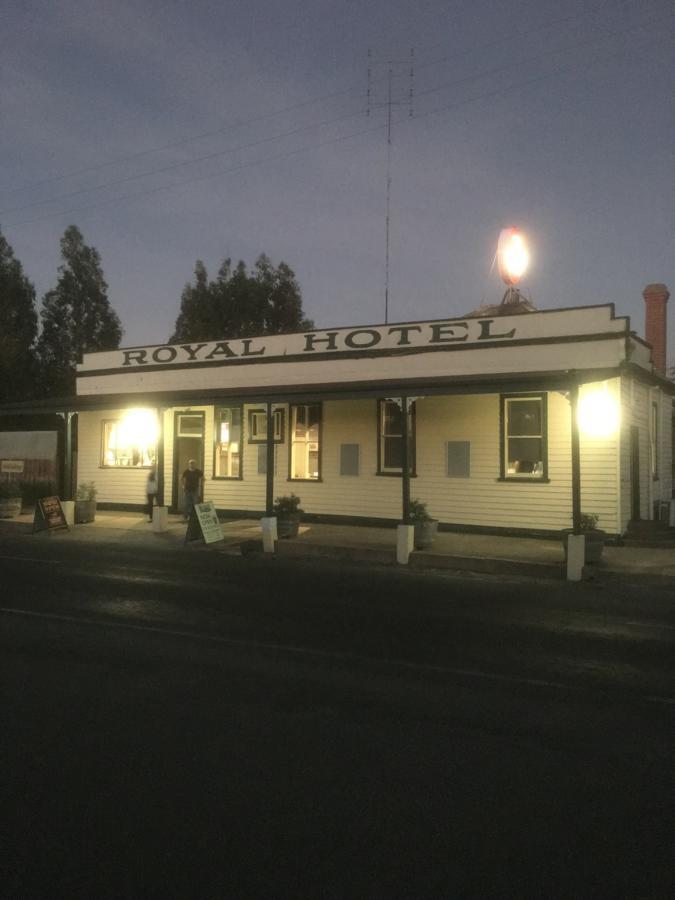 Royal Hotel Snake Valley Экстерьер фото
