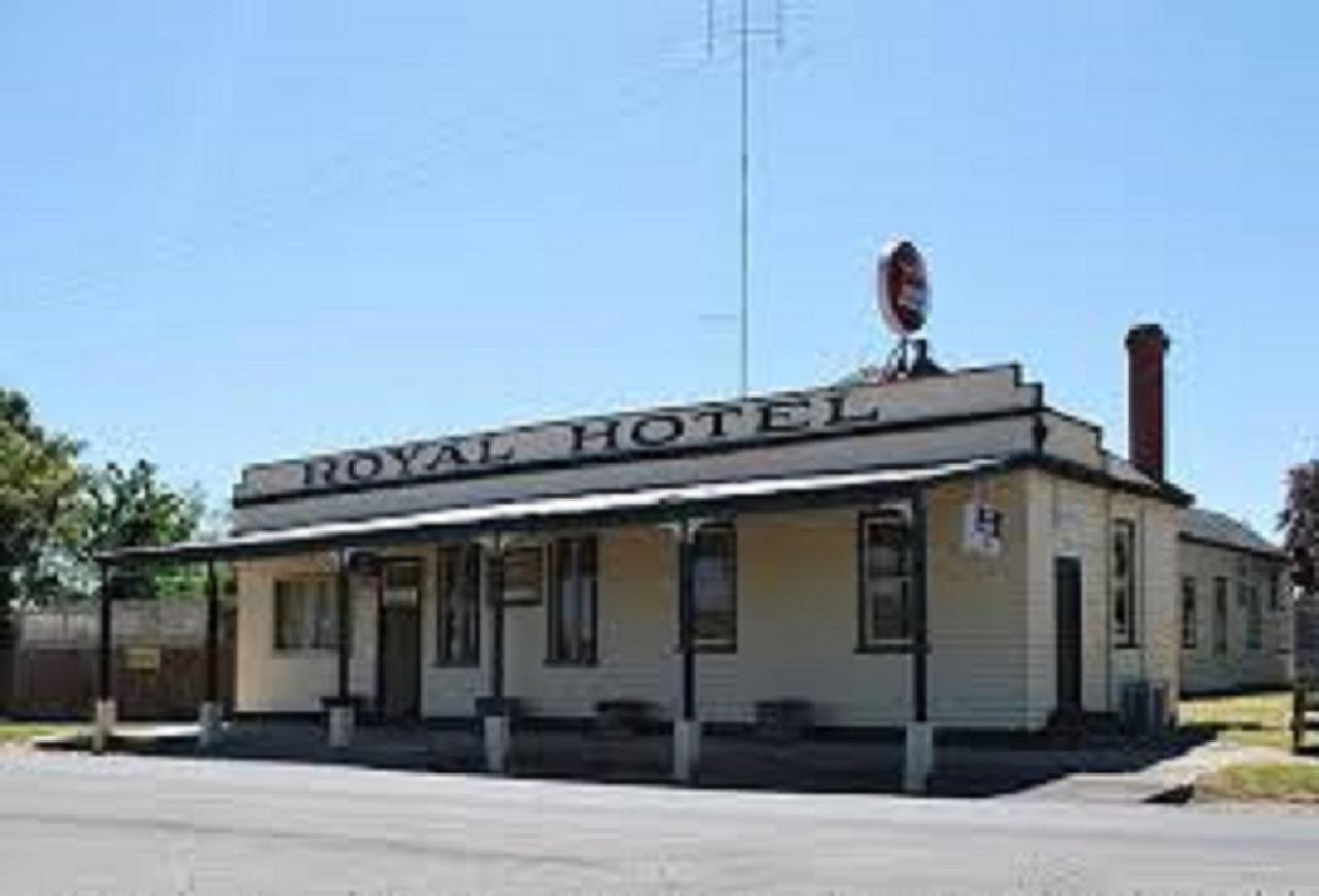 Royal Hotel Snake Valley Экстерьер фото