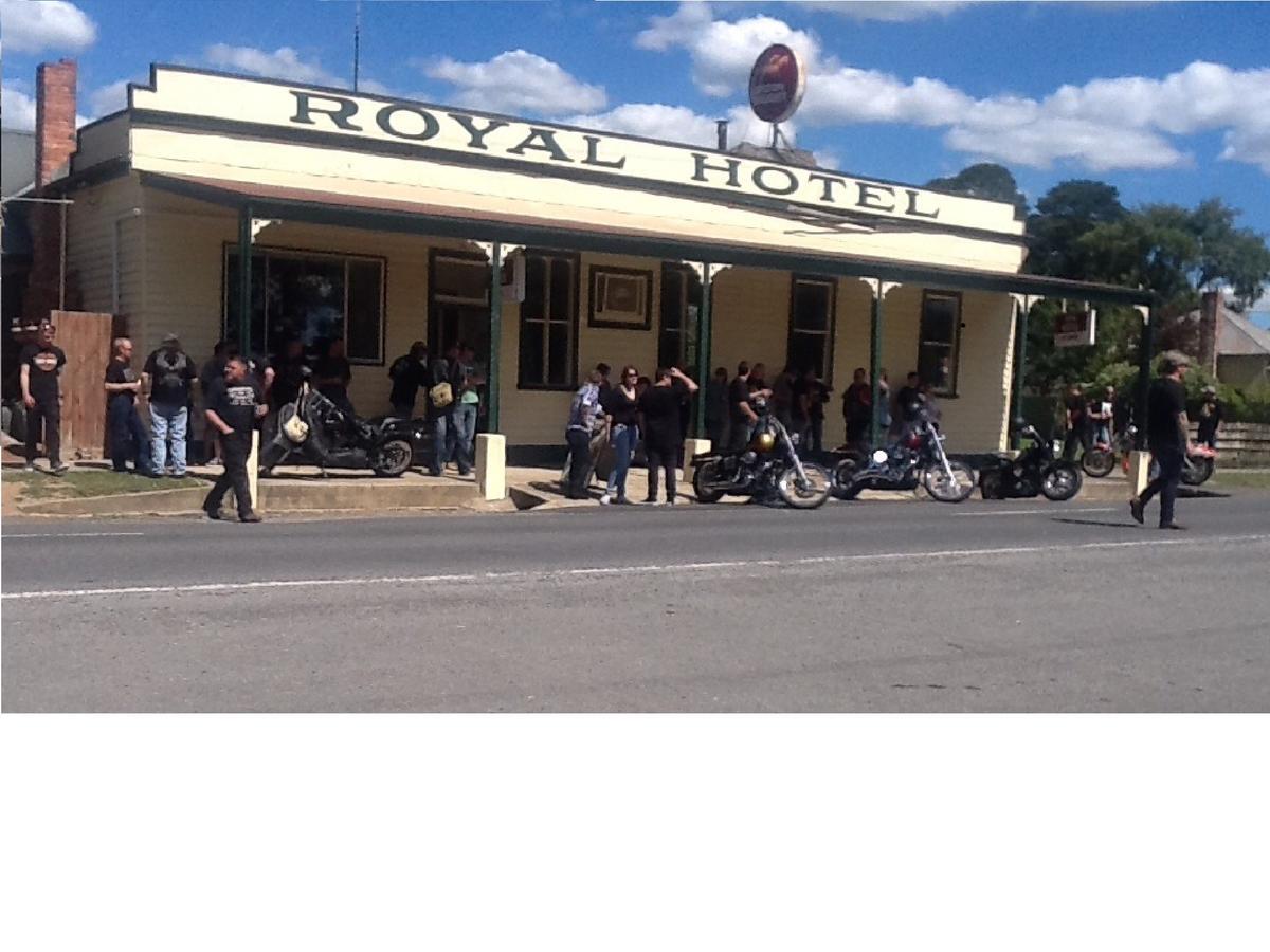 Royal Hotel Snake Valley Экстерьер фото